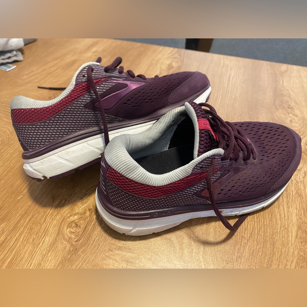 Brooks sneakers